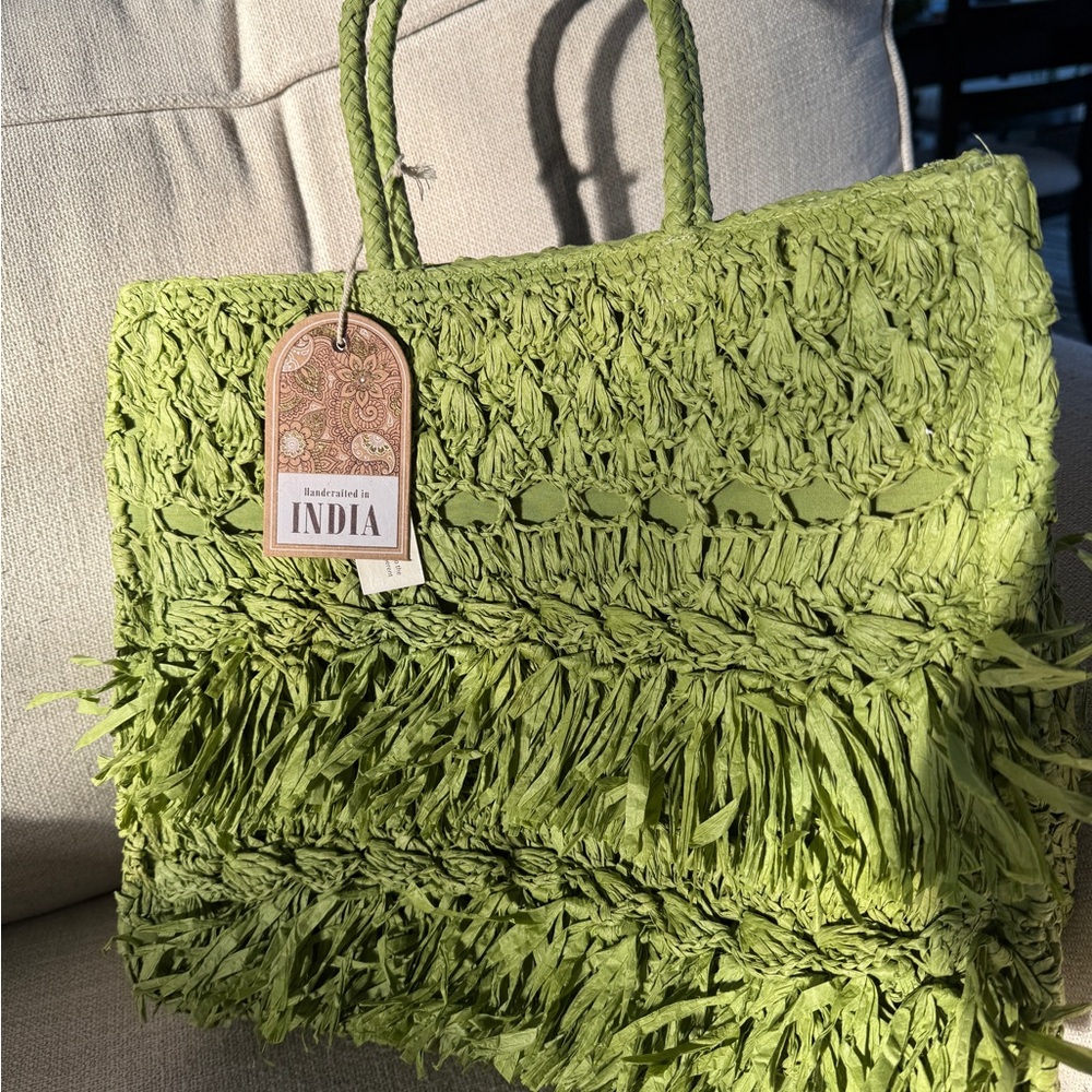 Handcrafted In India Straw Paper Fringe Green Purse Beach Bag NWT 14" X 12" X 6"